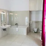 Apartman Royal Road Ii