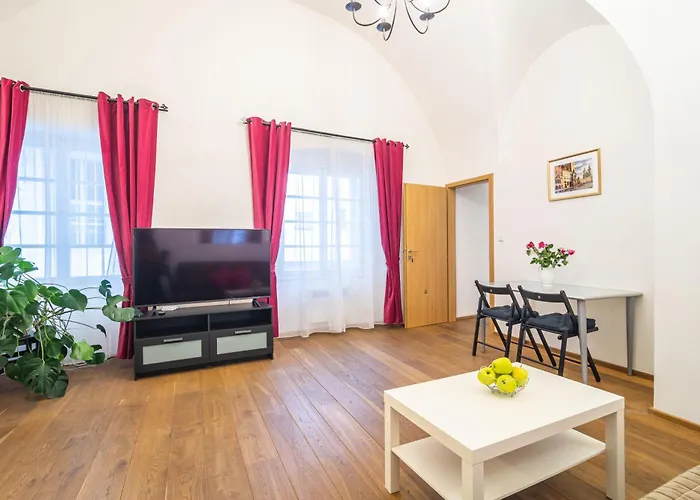 Royal Road Ii Apartment *