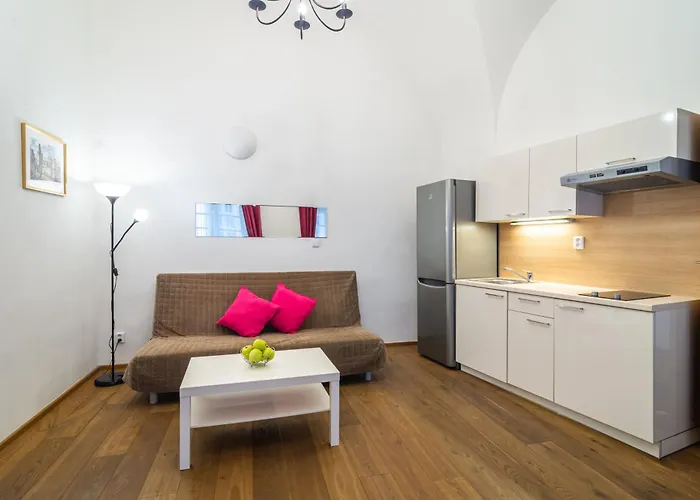 Apartment Royal Road Ii Prag