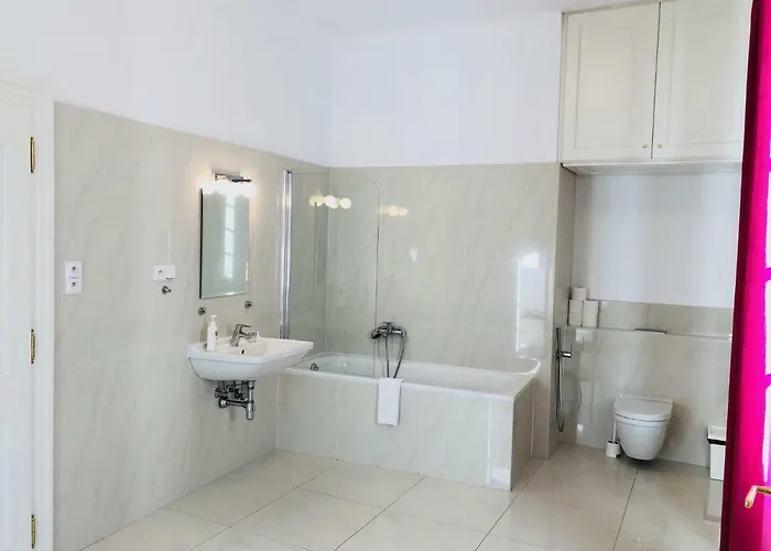 Apartment Royal Road Ii